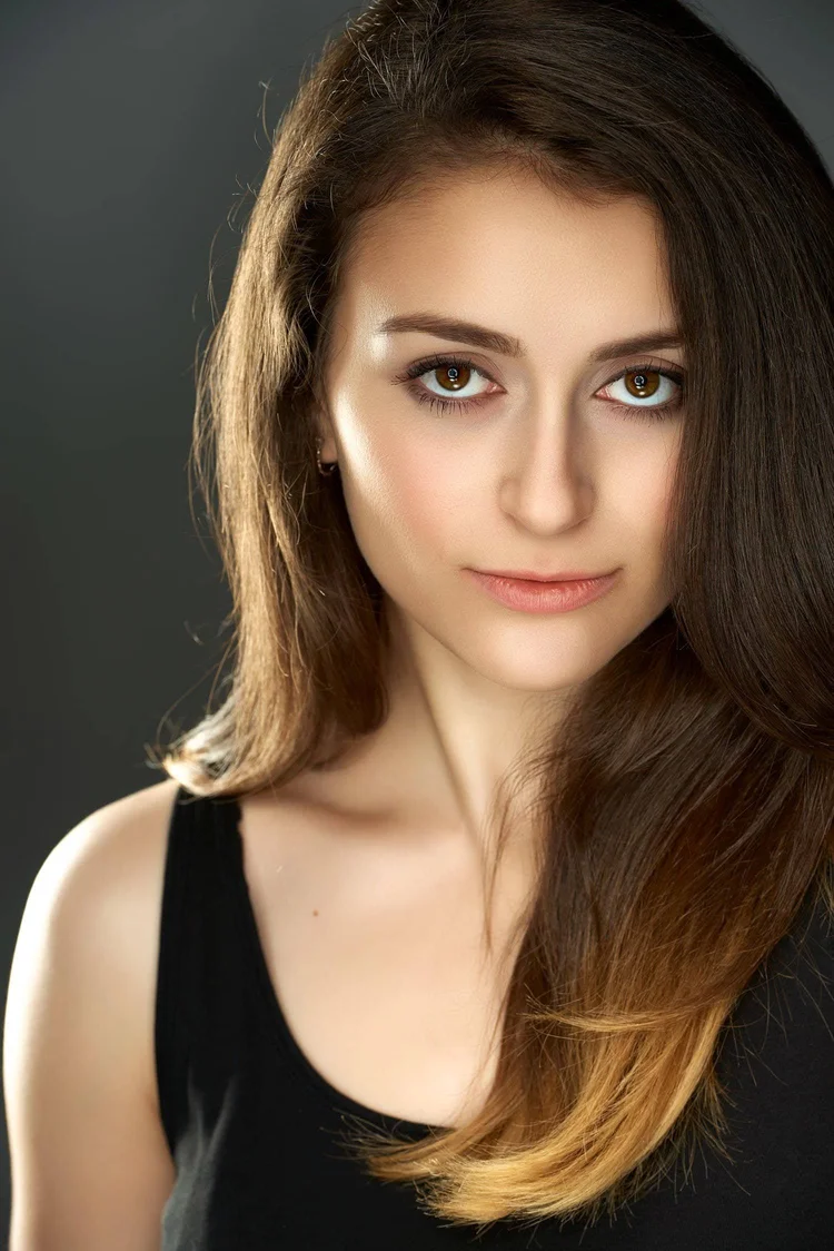 Sara Fayngolz III